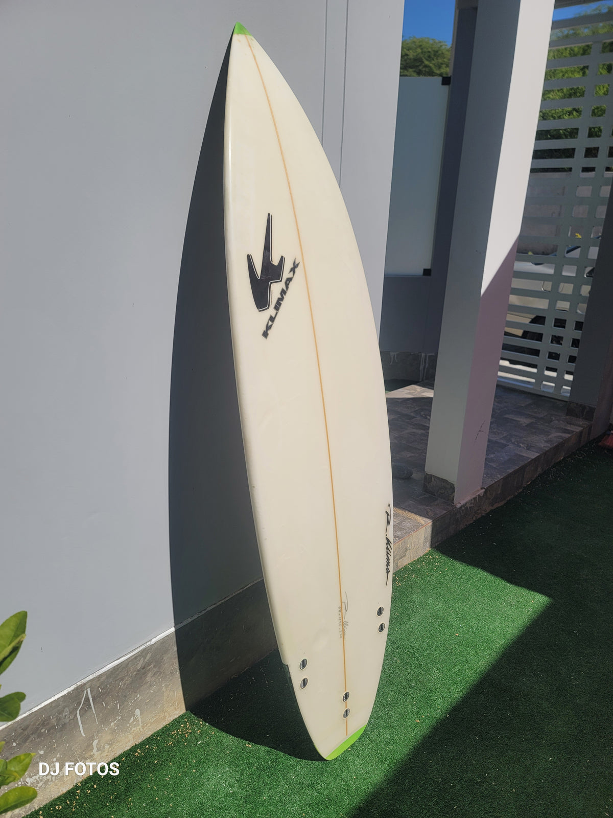 SURFBOARD